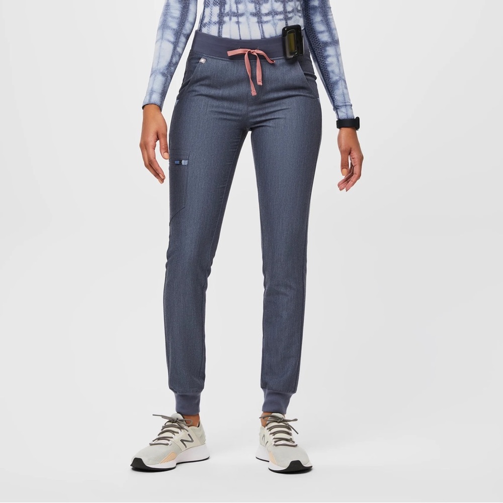 NWT Figs Zamora Jogger Scrub Pants - Heather Denim
